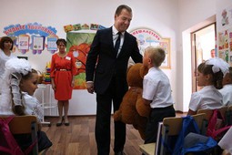 Премьер-министр поздравил с Днем знаний школьников Кореновска